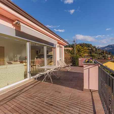 Casa Bianca - *